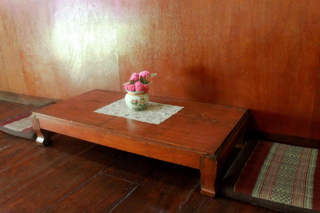 Ban Khun Rin Homestay アムパワー エクステリア 写真