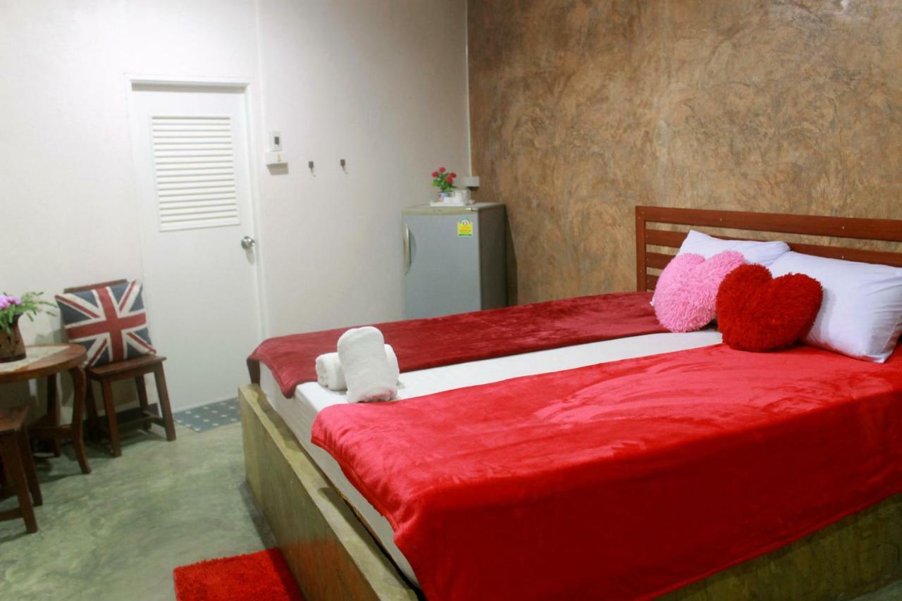 Ban Khun Rin Homestay アムパワー エクステリア 写真